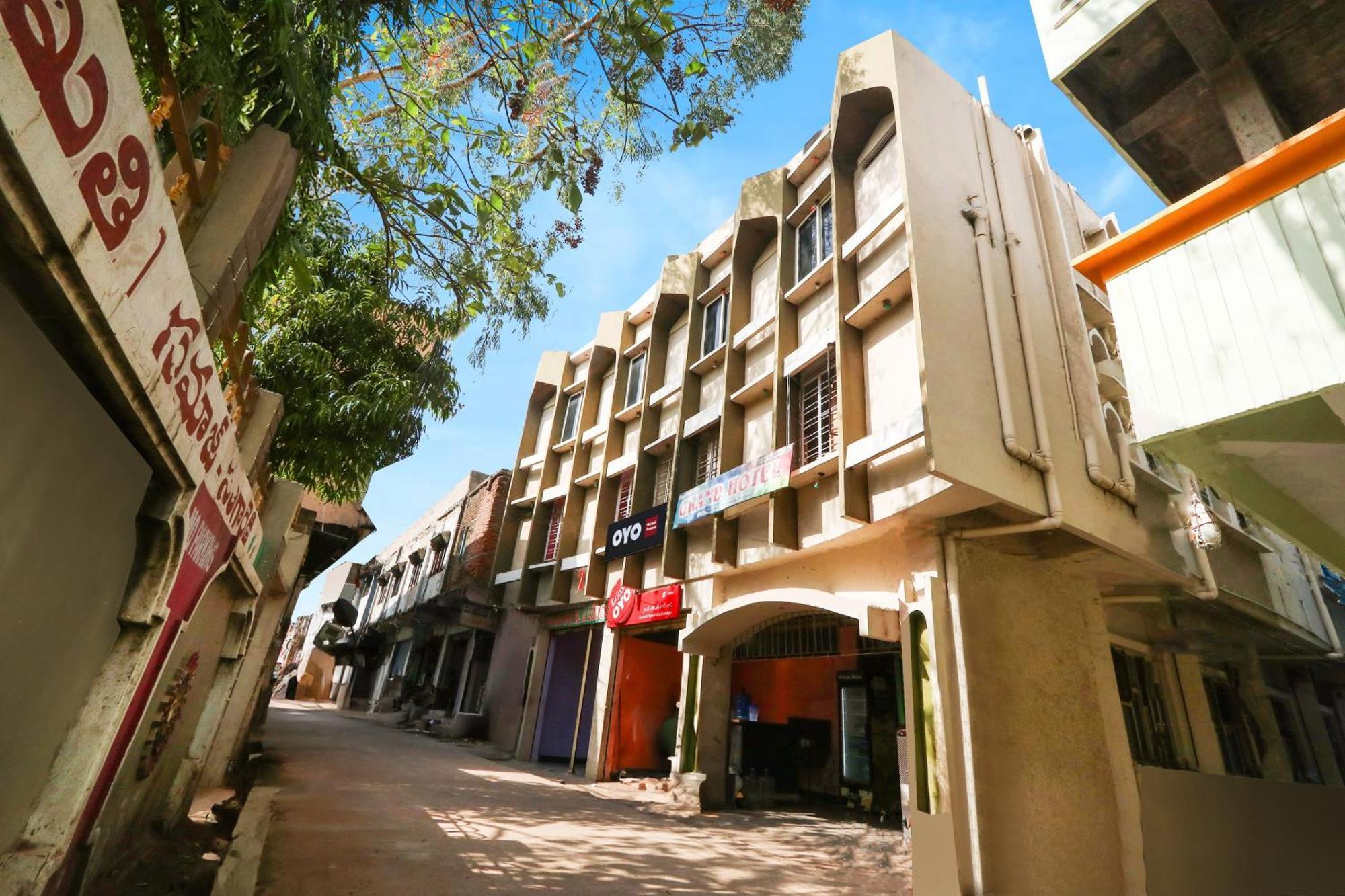 Hotel O Grand Hotel And Lodge Sangareddy Buitenkant foto