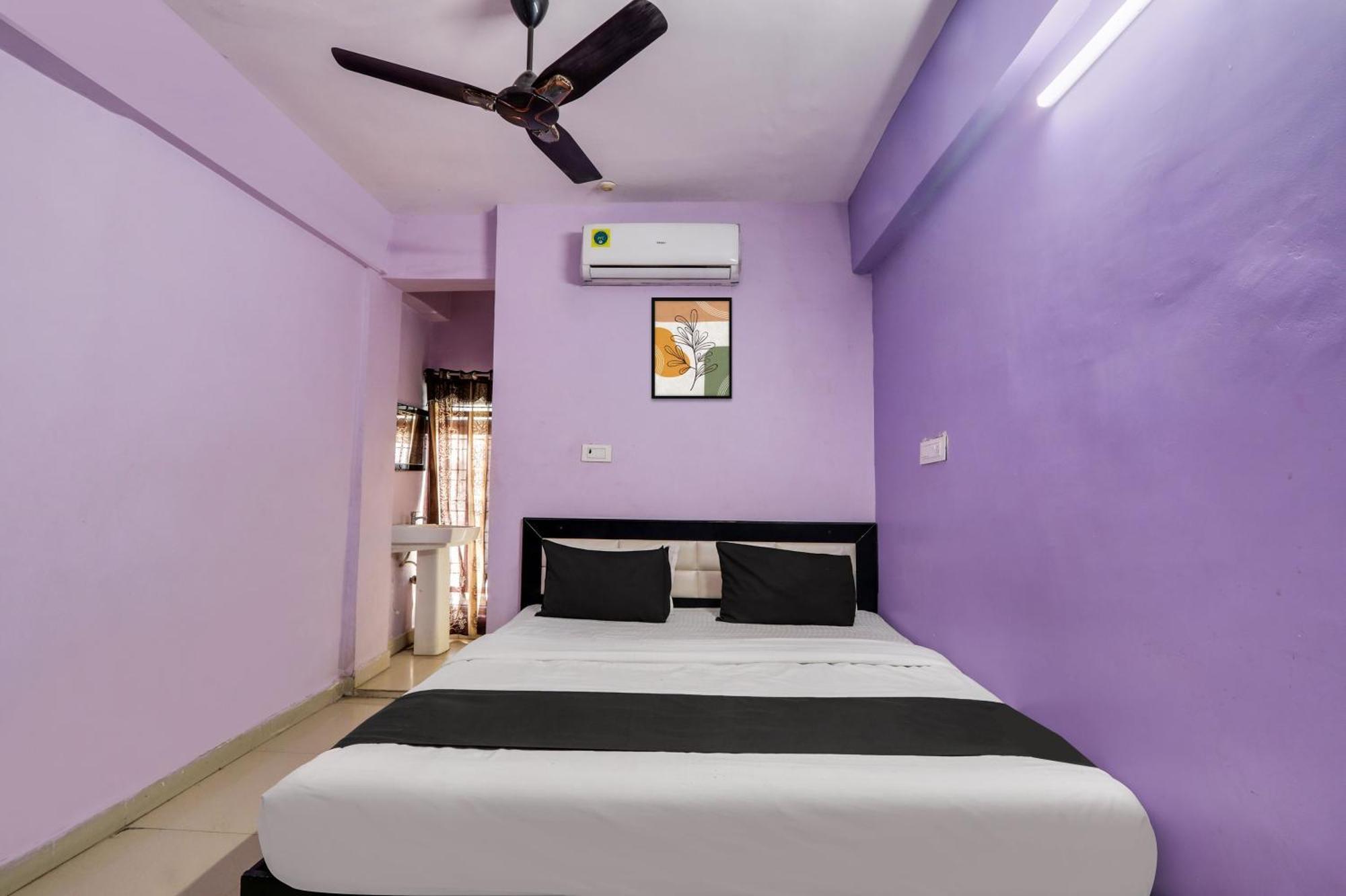 Hotel O Grand Hotel And Lodge Sangareddy Buitenkant foto