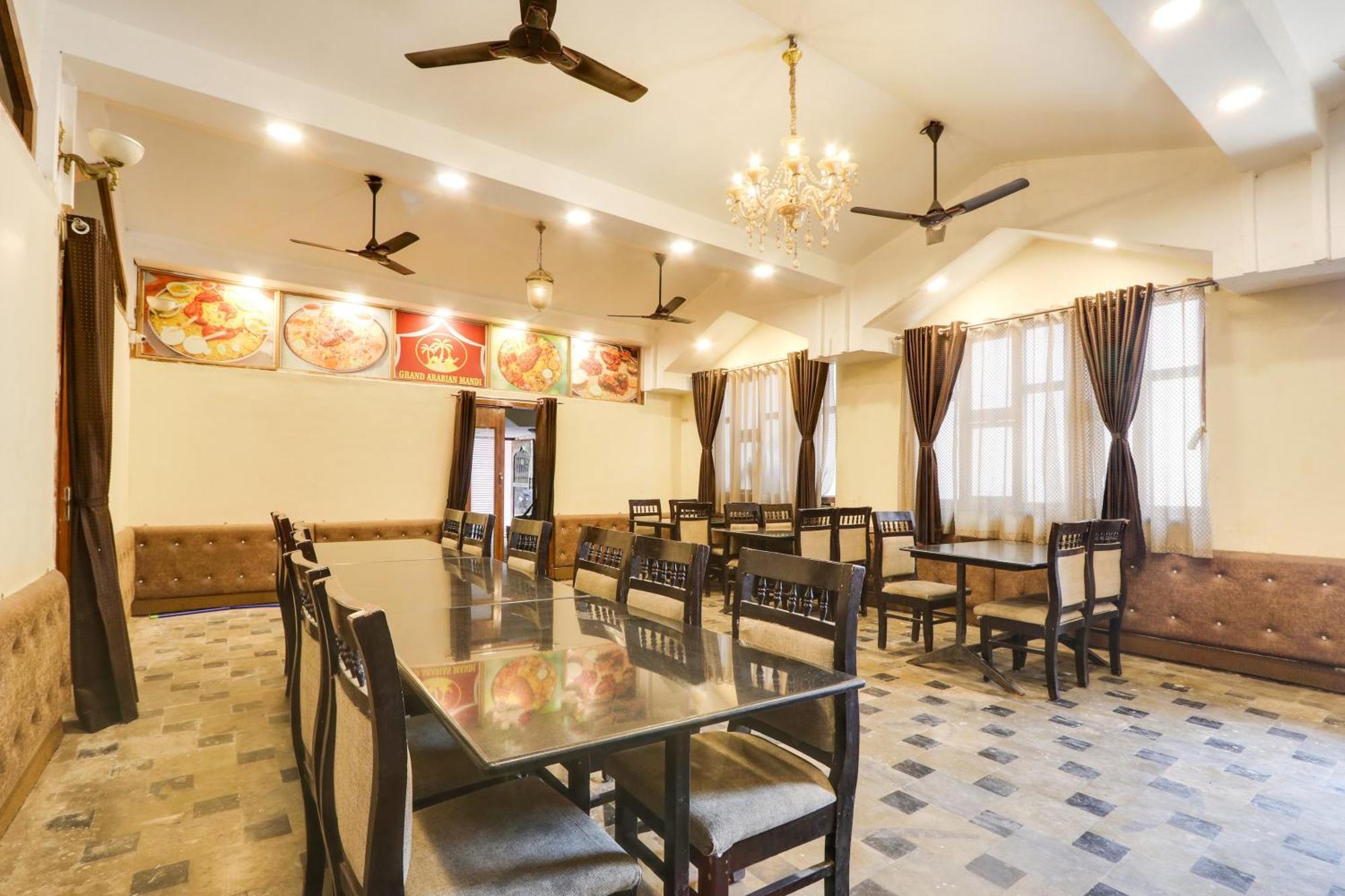 Hotel O Grand Hotel And Lodge Sangareddy Buitenkant foto